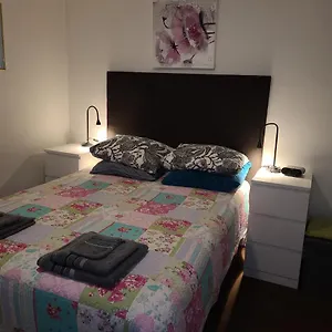 Ser's Orange Apartment